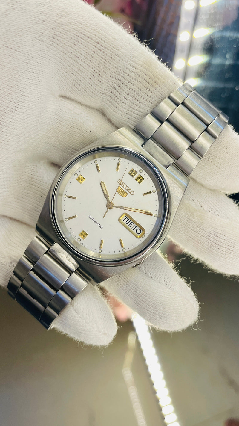 Seiko 5 Automatic Maroon Dial Transparent Back – Classic Vintage Style