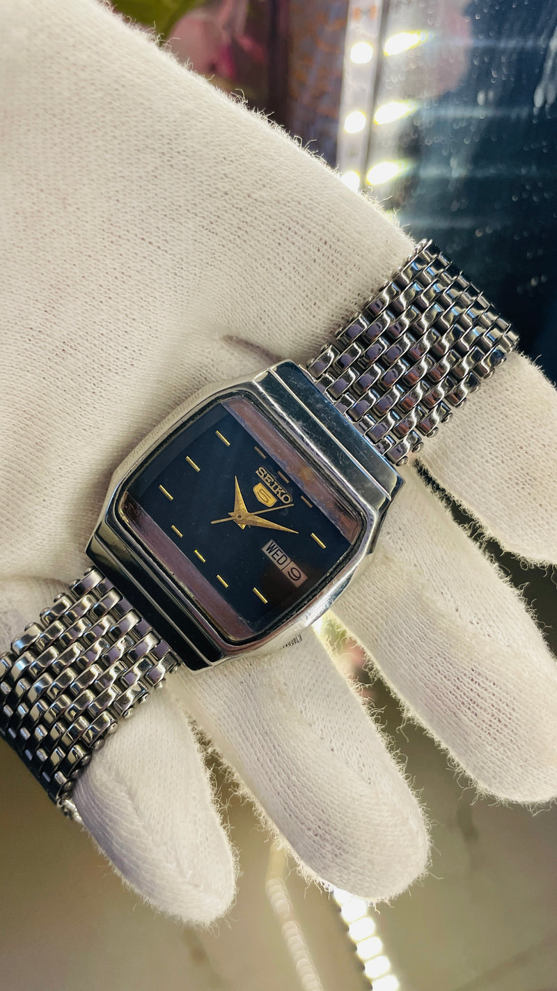 Seiko 5 Automatic Black Dial Transparent Back – Japan 17 Jewels Refined Edition