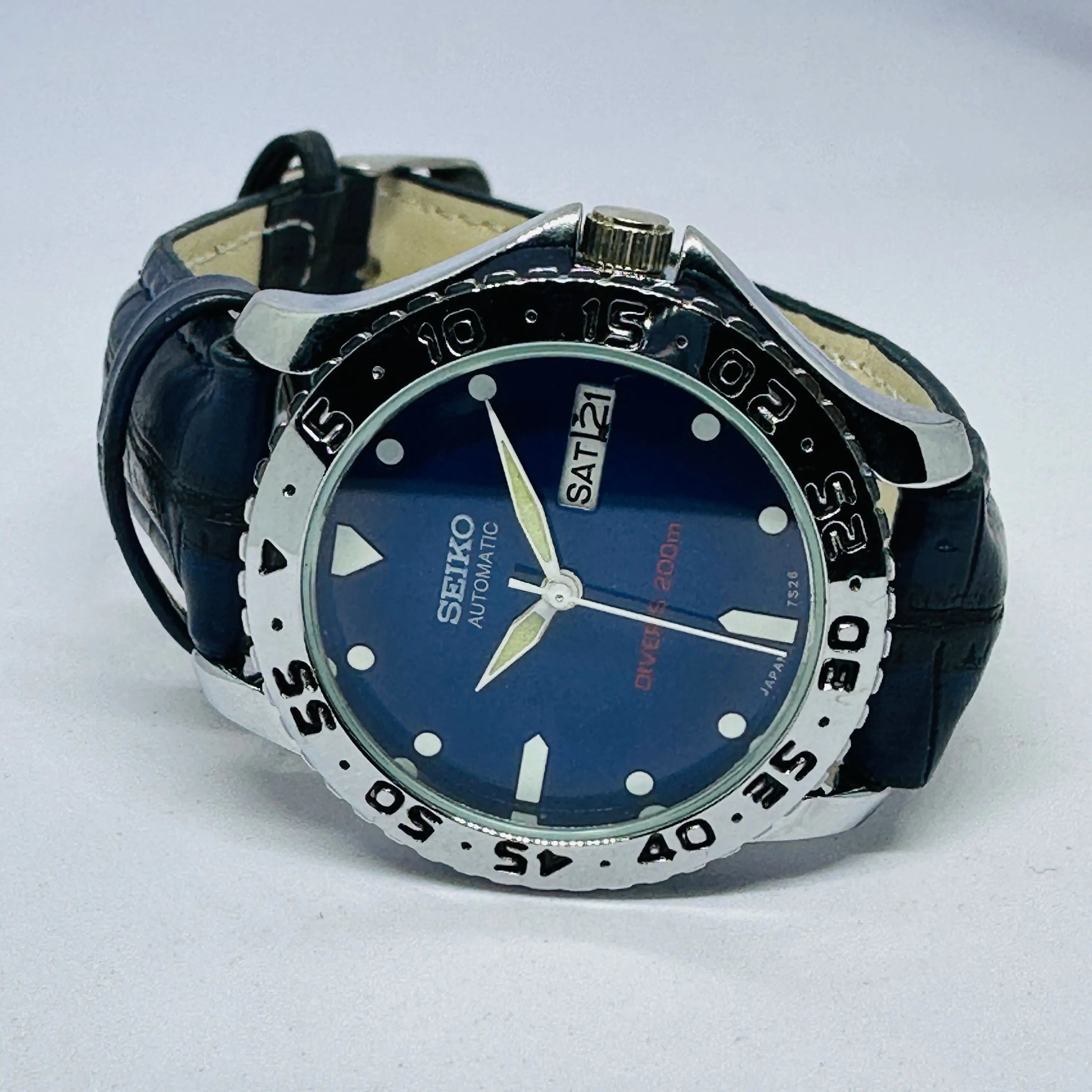 Seiko 5 Sports Automatic Watch – Refurbished Vintage | Japan-Made Men’s Timepiece National Watches