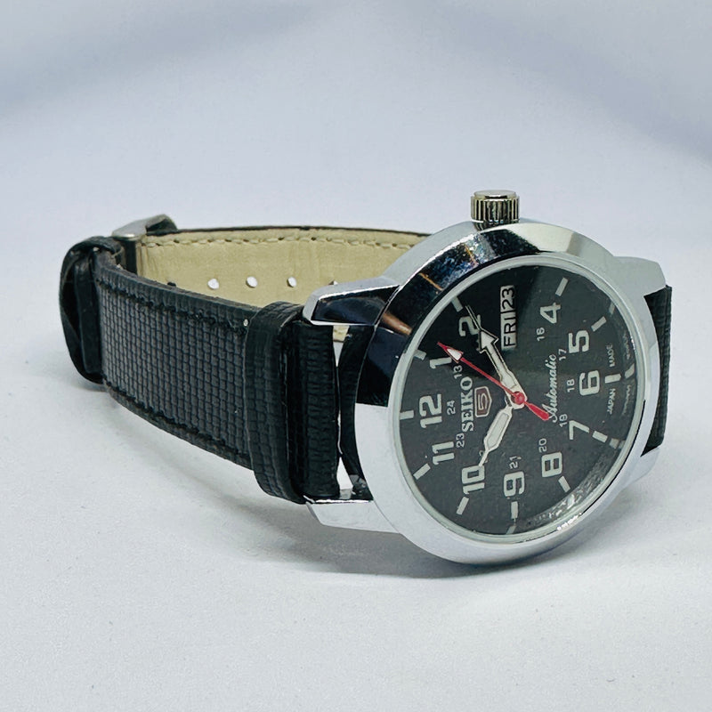 Seiko 5 Automatic Men’s Watch – Vintage Japan Model | Restored & Ready to Wear