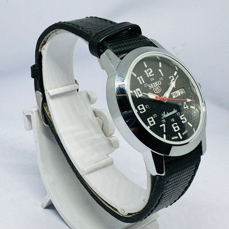 Seiko 5 Automatic Men’s Watch – Vintage Japan Model | Restored & Ready to Wear