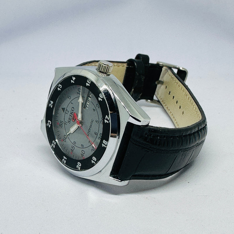 Seiko 5 Automatic Men’s Watch – Vintage Japan Model | Restored & Ready to Wear