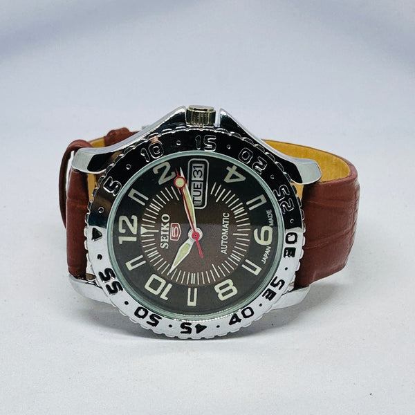 Seiko 5 Sports Automatic Watch – Refurbished Vintage | Japan-Made Men’s Timepiece