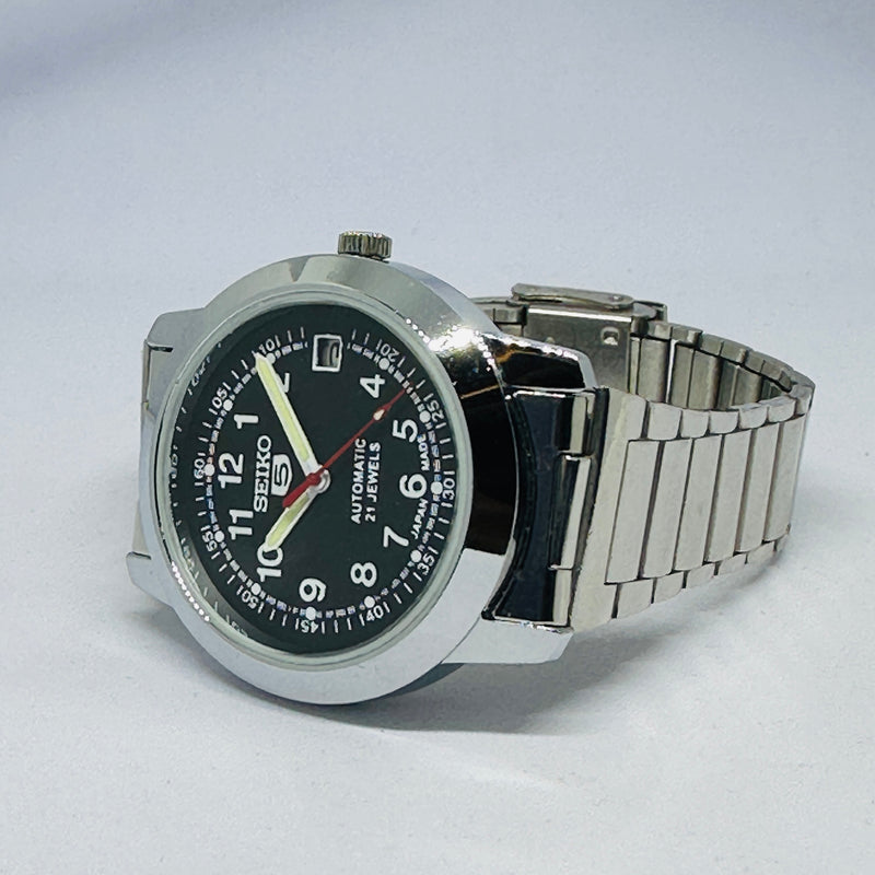 Seiko 5 Automatic Men’s Watch – Vintage Japan Model | Restored & Ready to Wear