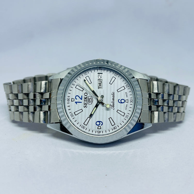 Seiko 5 Automatic White Dial – Refurbished 17 Jewels Japan Vintage Watch