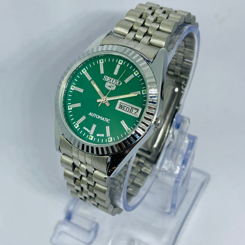 Seiko 5 Automatic Green Dial – Refurbished Vintage Japan 17 Jewels Watch