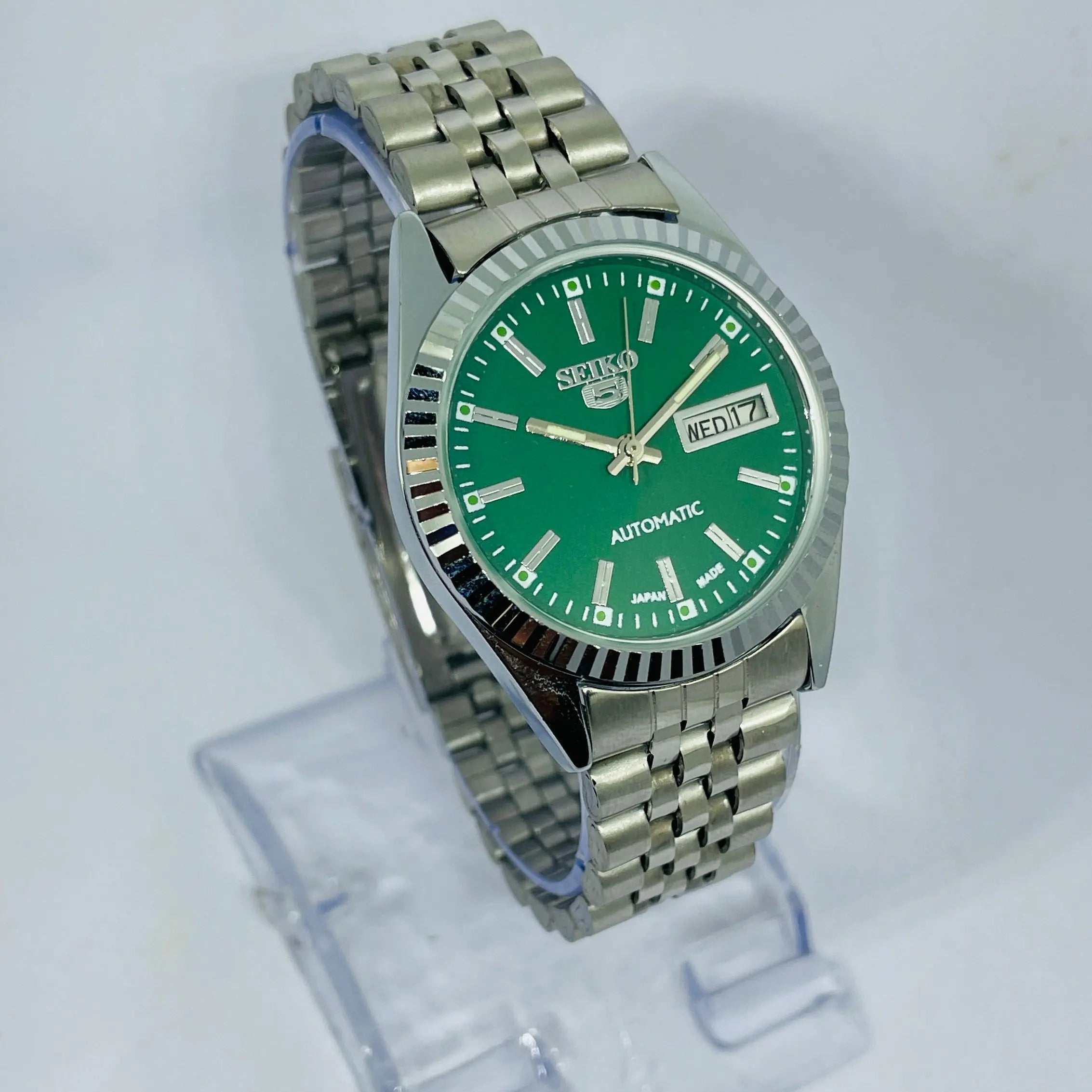 Seiko 5 Automatic Green Dial – Refurbished Vintage Japan 17 Jewels Watch National Watches