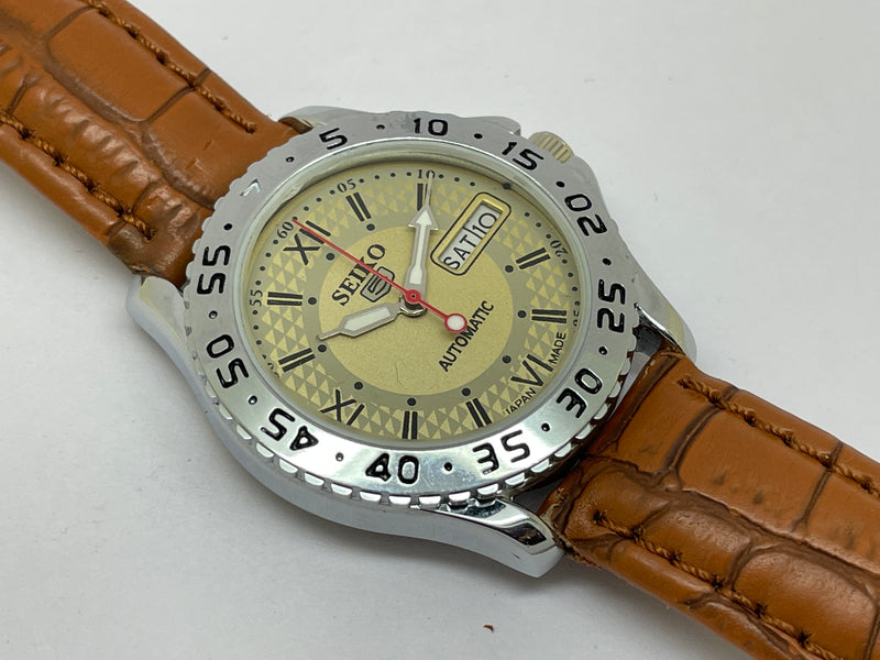 Seiko 5 Black Dial Automatic Vintage Watch