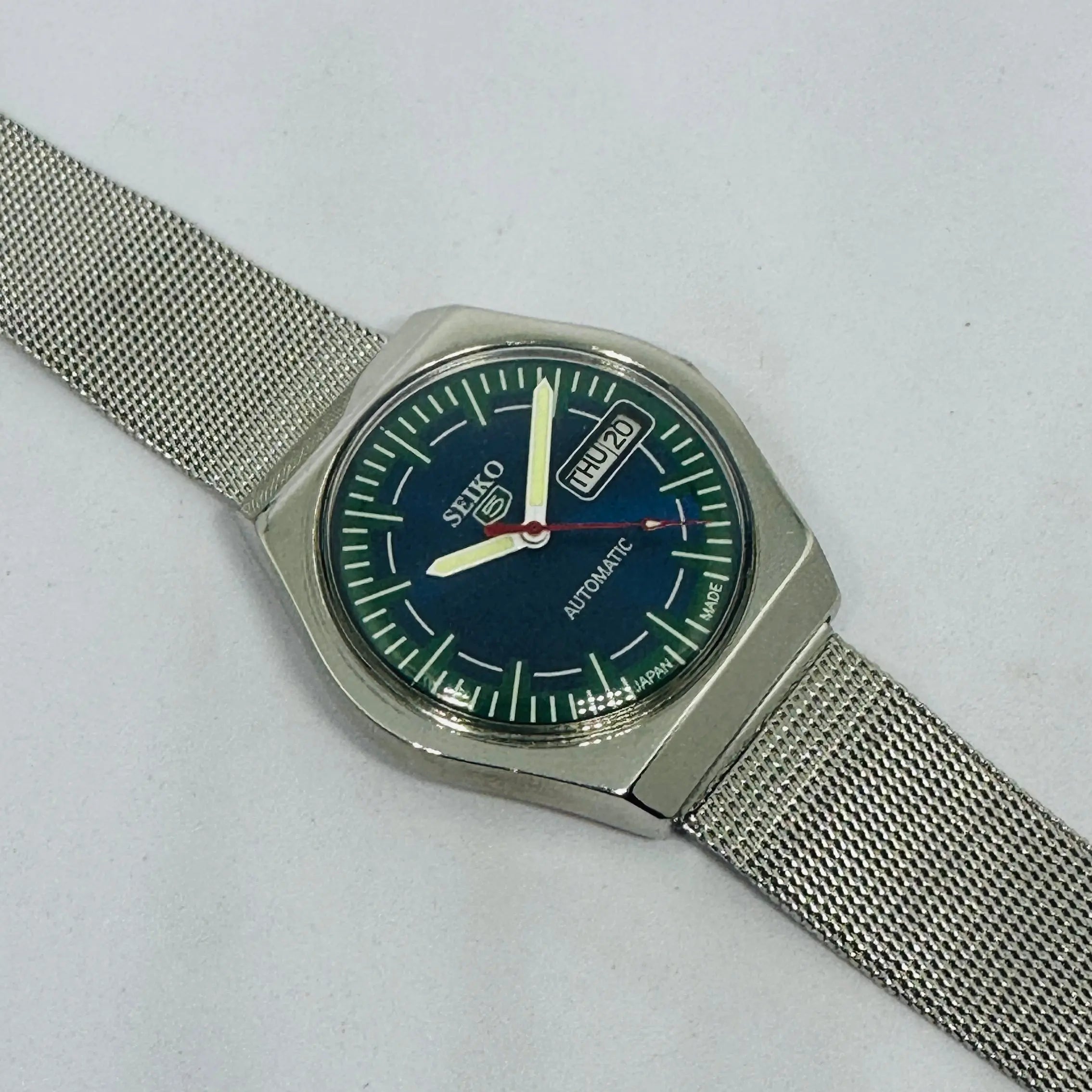 Seiko 5 Heritage Edition | Refurbished Original Movement | Retro Wristwatch National Watches
