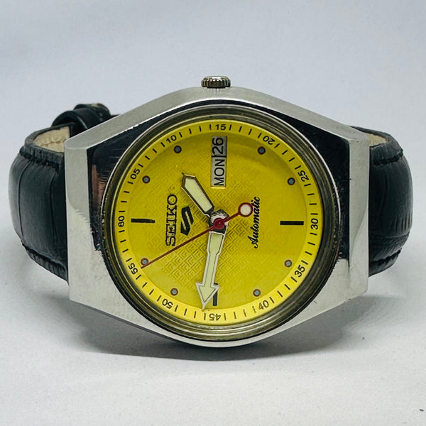 Seiko 5 Vintage Quartz (if applicable) – Refurbished Rare Model