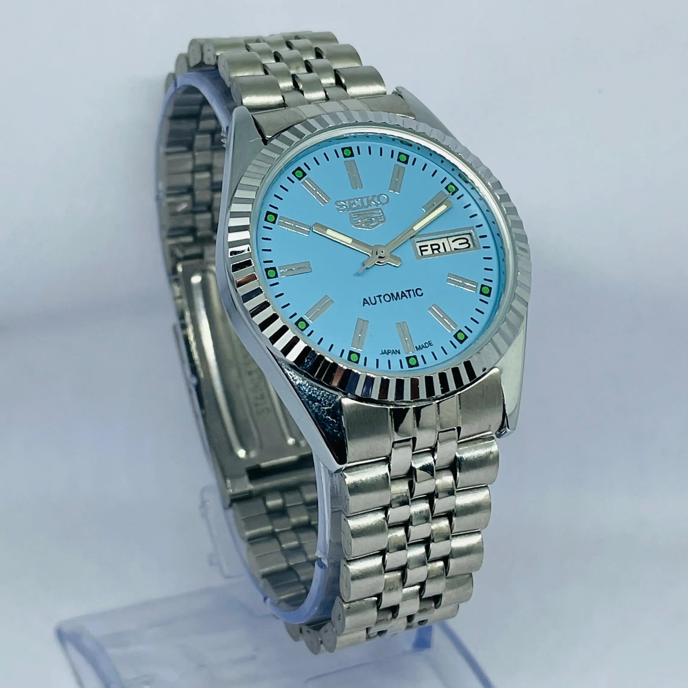Seiko 5 Automatic 17 Jewels – Refurbished Original Movement Men’s Watch National Watches