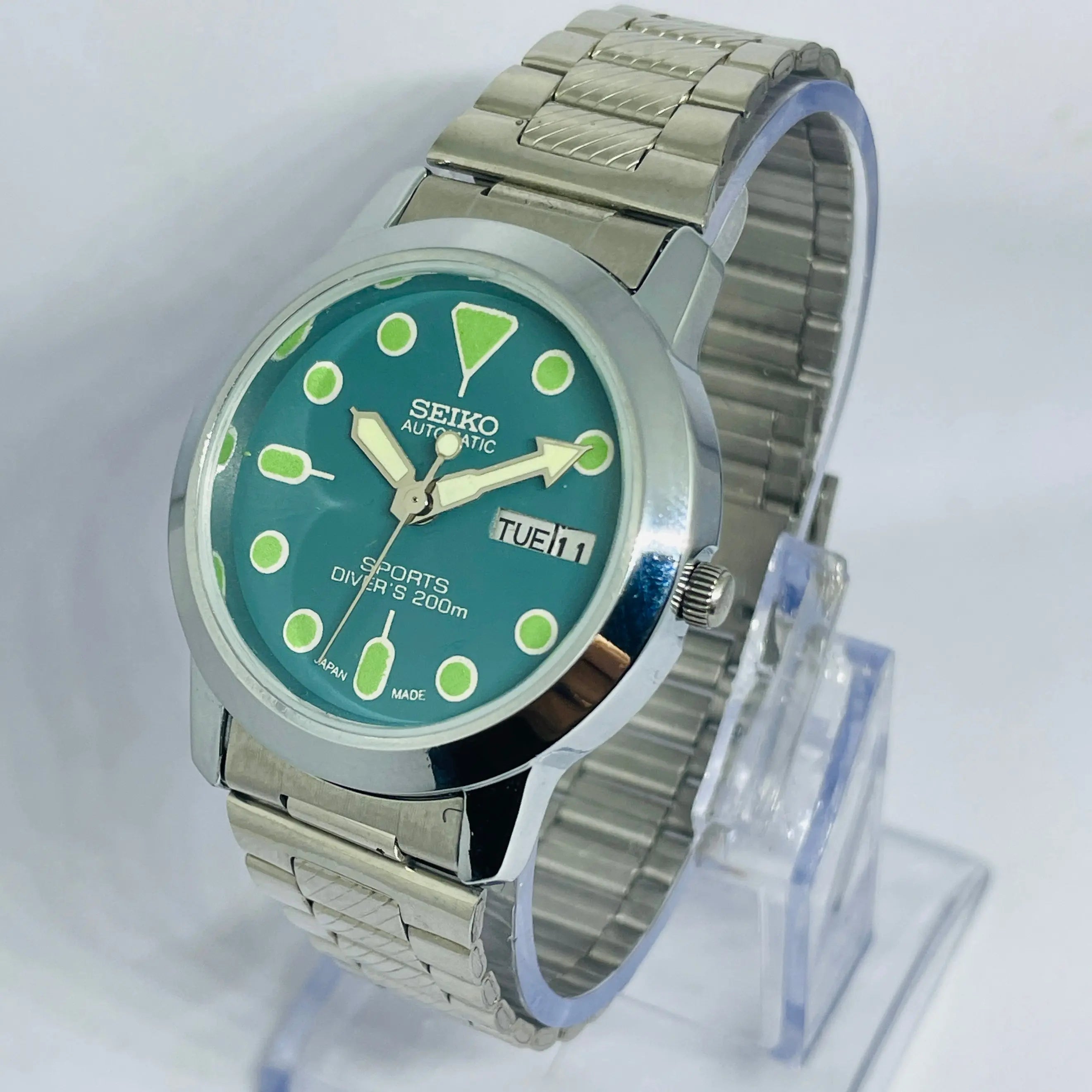Seiko 5 Automatic Luminous Glow Radium hands 17 Jewels Original movement Refurbished Vintage Classic Watch National Watches