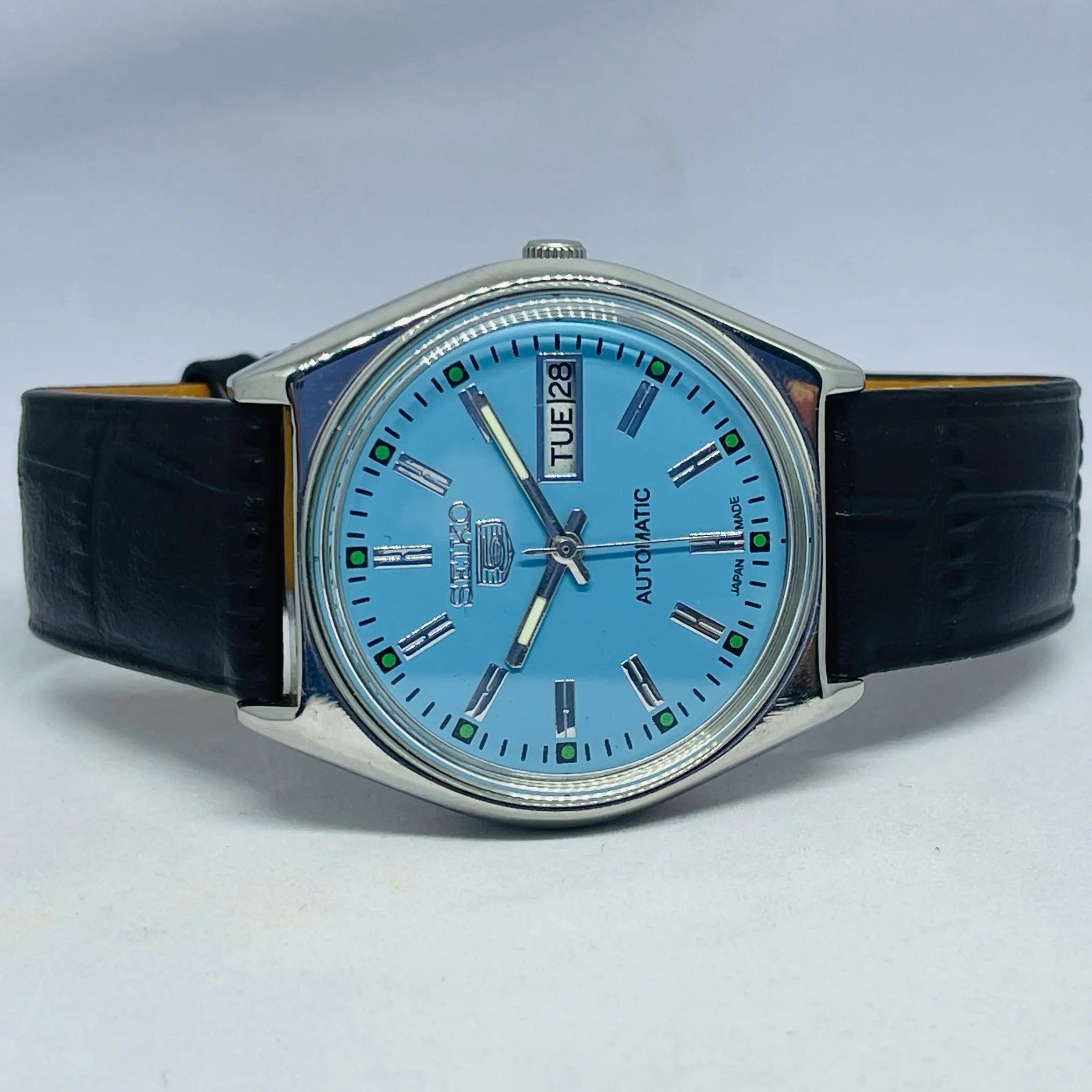 Seiko 5 Automatic Men’s Watch – 17 Jewels Vintage Restored working condition National Watches