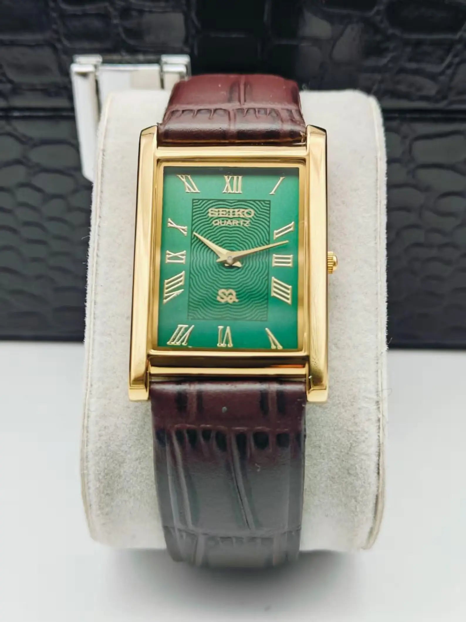Seiko Classic Tank Style Watch – Elegant Rectangular Dress Watch Men National Watches