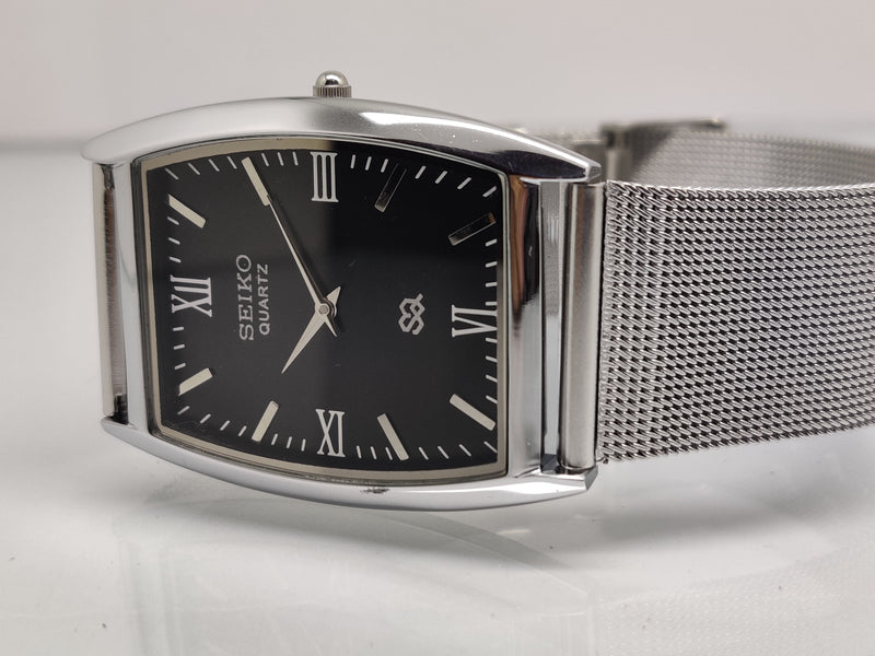 Seiko 5 Black Dial quartz Watch