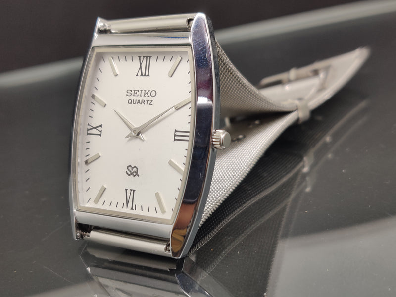 Seiko 5 Black Dial quartz Watch