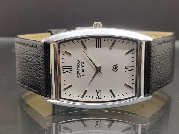 Seiko 5 Black Dial quartz Watch