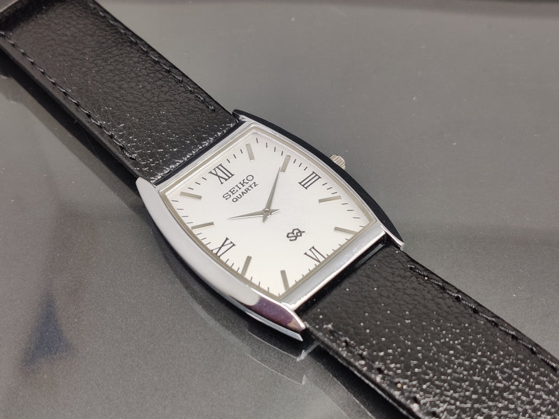 Seiko 5 Black Dial quartz Watch
