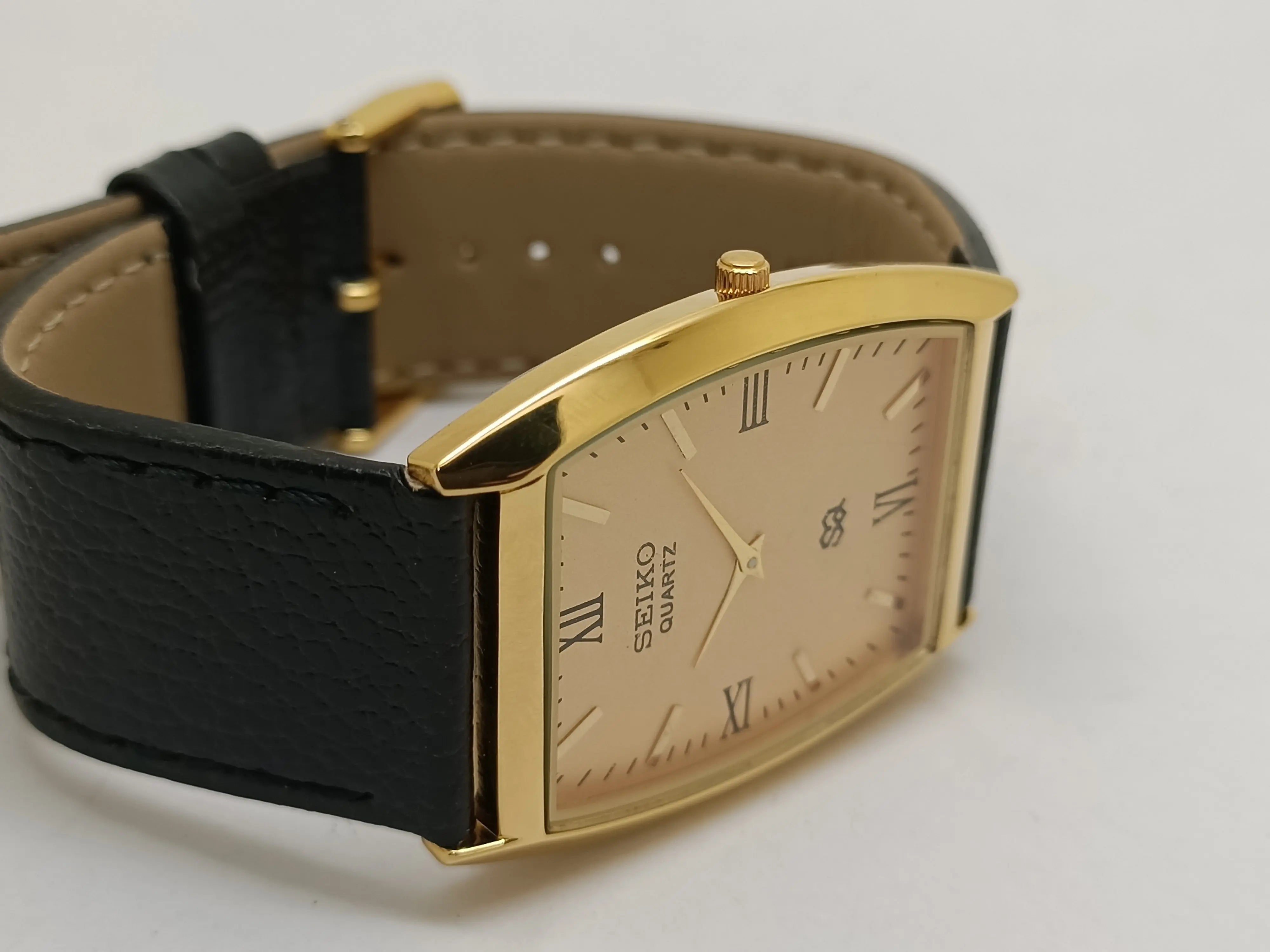 Seiko Silim Quartz Watch – Sleek, Durable & Stylish Timepiece for Men/Women - National Watches