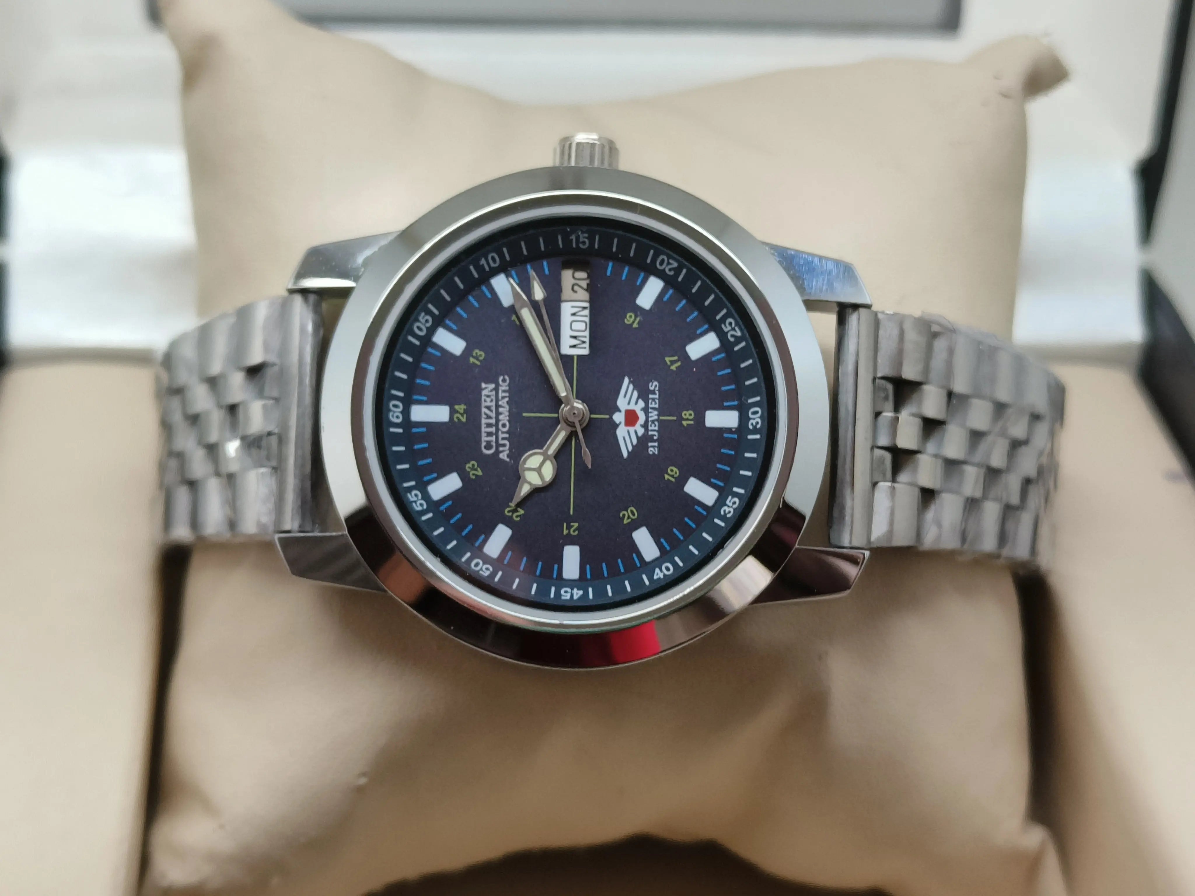 Citizen Eagle Automatic – Stainless Steel Day-Date National Watches