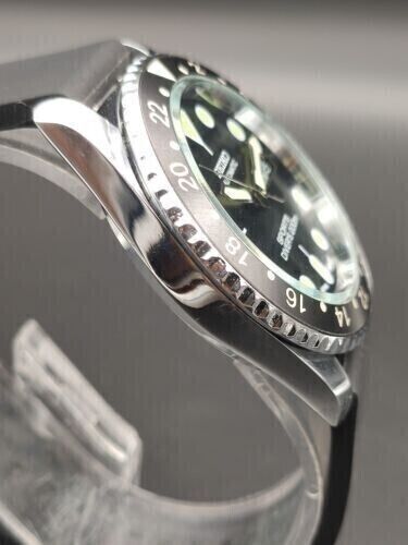 Seiko 5 Black Dial Automatic sports Watch