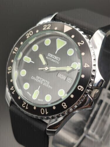Seiko 5 Black Dial Automatic sports Watch