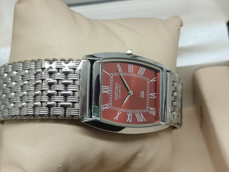 Seiko Quartz Watch – Japan Miyota Movement | Battery-Powered Classic