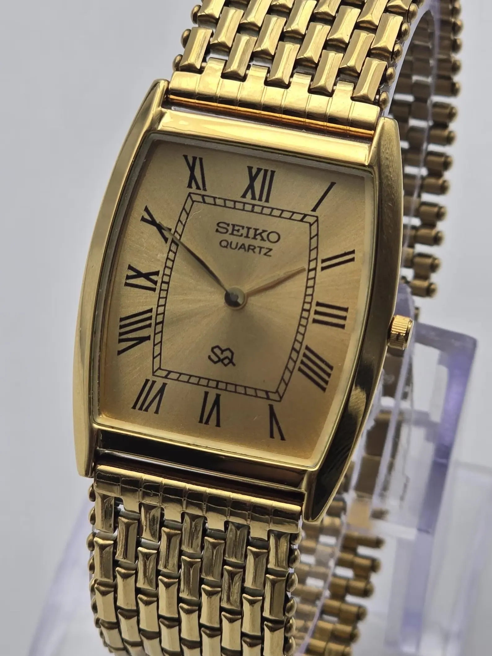 Seiko S23 Vintage Quartz Watch – Luxury Formal Watch for Men National Watches